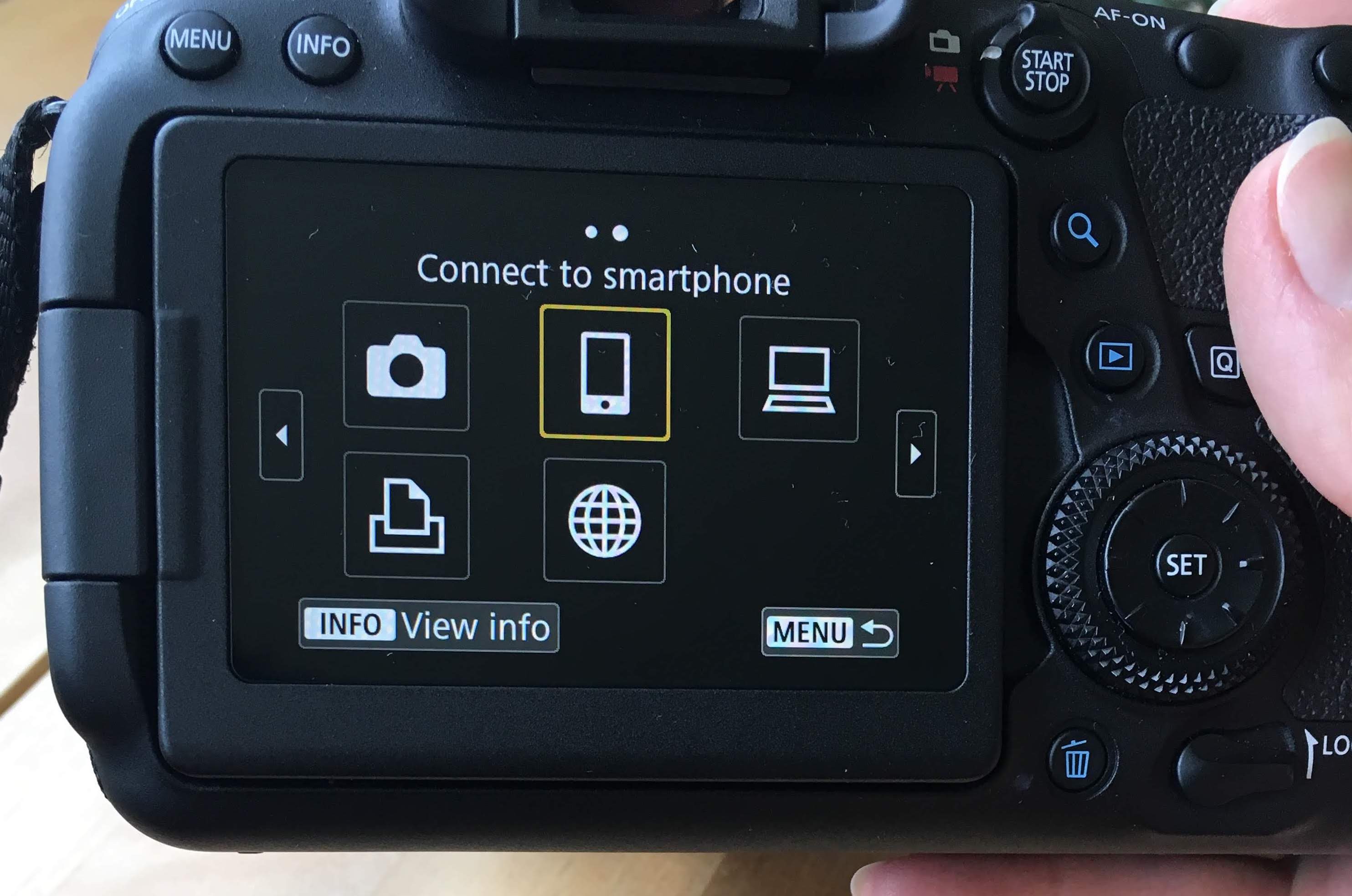 connect my canon camera to my phone